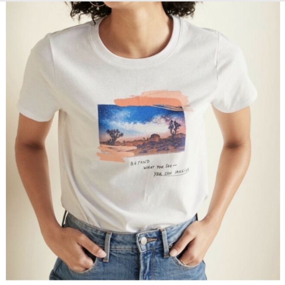 Old Navy Desert Sky Design White Tee Shirt Graphic T Top T-Shirt Crew Neck